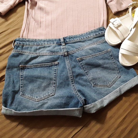 NWOT H & M High Waist Jean Shorts Sz 8 - Picture 7 of 11